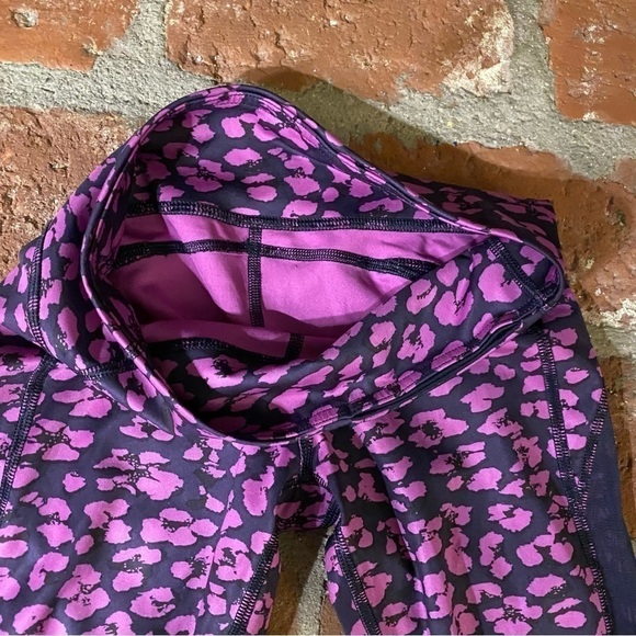 Lululemon Drop it Like it's Hot size 2 leggings purple black mesh - Picture 5 of 11